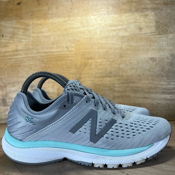 New Balance Shoes - New Balance 860 v10 REFLECTIVE Womens Size 8.5 (B) Running Shoes Gray Silver